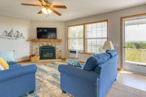 Port Hope Escape: Fire Pit, Deck & Lake Views in Bad Axe