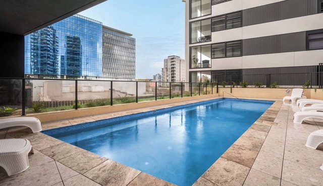 Prestige 2BR Stay w/Ocean Views, Rooftop & Cinema