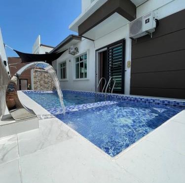 Private pool homestay melaka