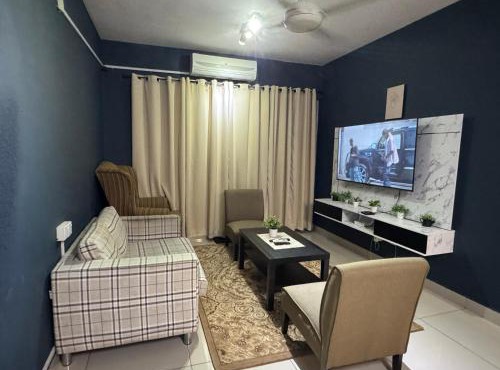Puncak Alam Cozy Blue Escape nearby UITM
