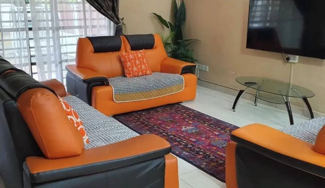 Puteri 6 Homestay at Bandar Puteri Puchong.