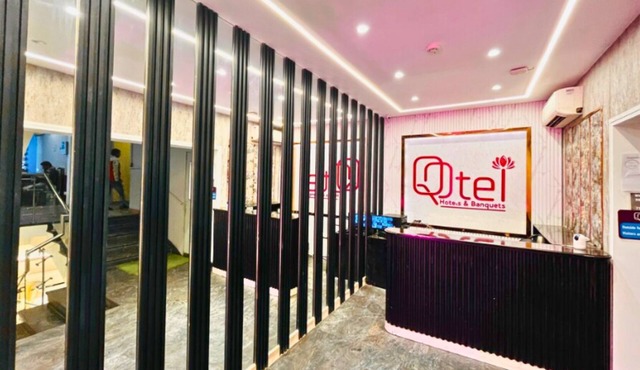 Qotel Hotel AT Residency Kaushambi