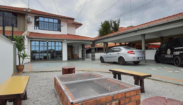 QUEENCO HOMESTAY