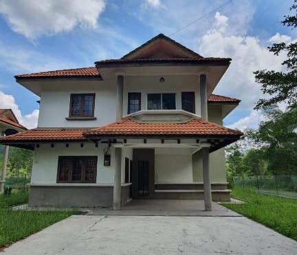 Quiet and spacious Bungalow Homestay @ Kerteh