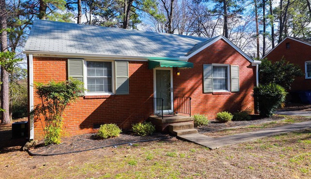 Quiet Charming 3 Bed 1 Bath, Well-Appointed Home in Prime Location in Richmond