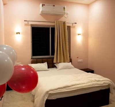 R Royal Hotel