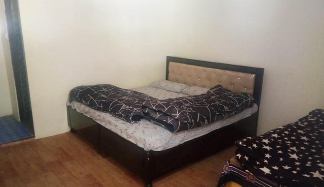 Rajarajeshwari Guest House, Sersi