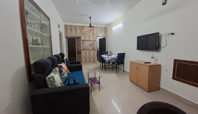 Raji's Cosy Nest 2BHK Flat Near Airport Adambakkam Velachery