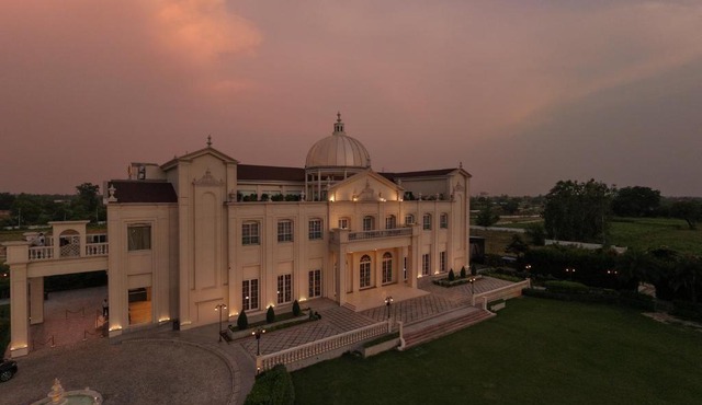 Rajwada Hotel and Resort