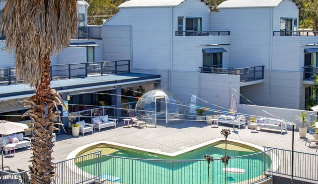 Relaxing Coastal unit in Batehaven