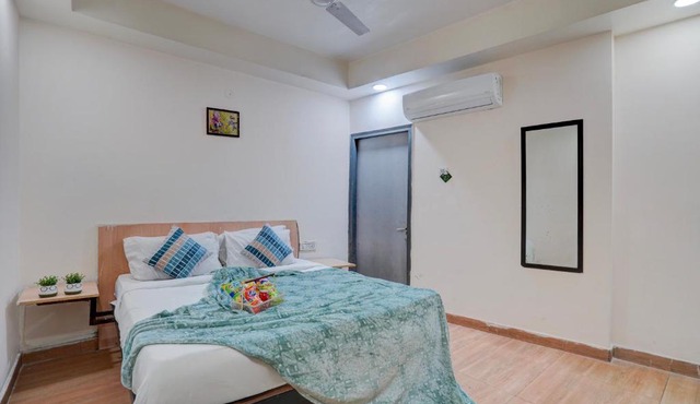 Restin Hotel Near Ashok Nagar & Mayur Vihar Phase III