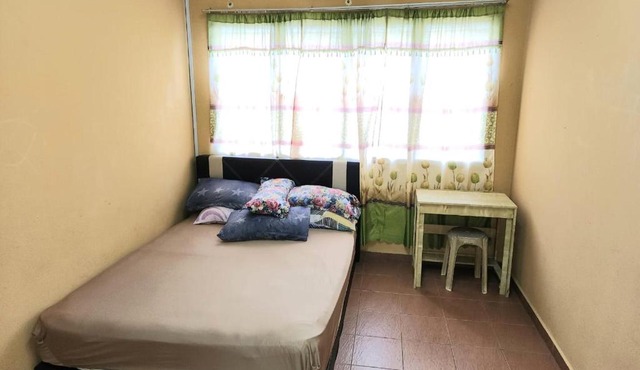 Reyza Homestay KKB