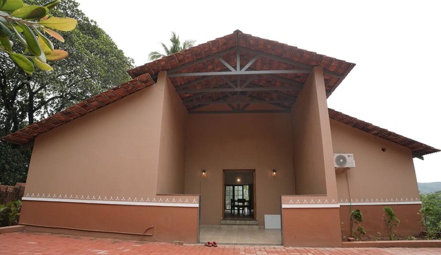 Riverfront Pale Resort Goa in Valpoy