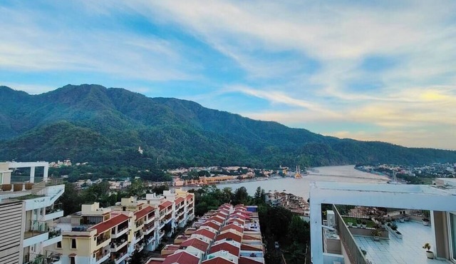 Riverscape Luxury Penthouse by iTvara in Rishikesh
