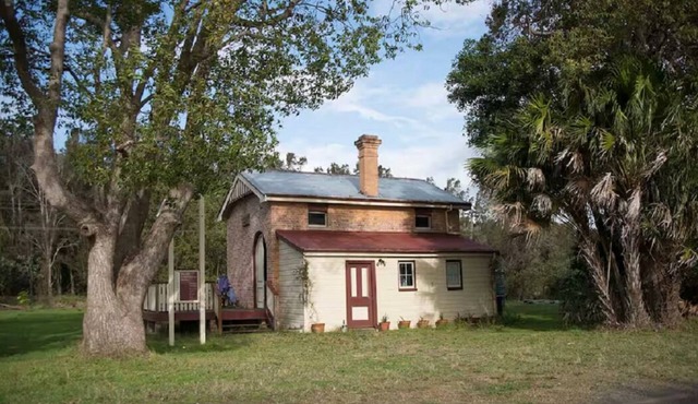 Romantic historic school in Forster/Tuncurry area