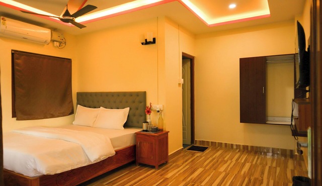Room in Raindrop Homestay close to dive centers & beaches with Shared kitchen