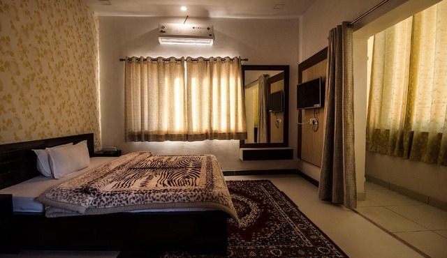 Royal Rawat Palace