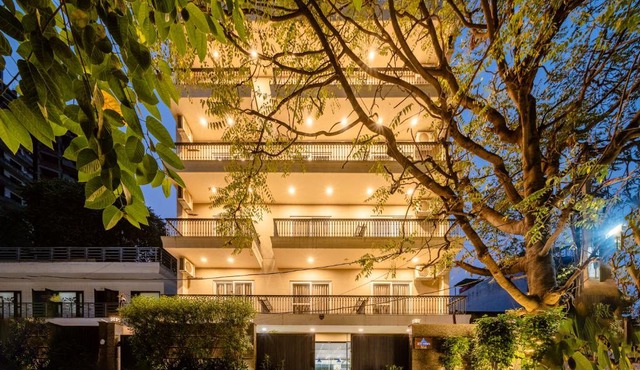 Royal Studio Golf Course Road