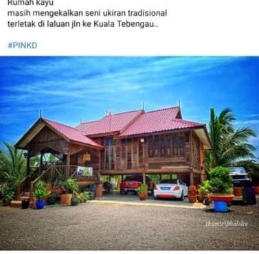 RUMAH KAYU ED BEACH Cafe