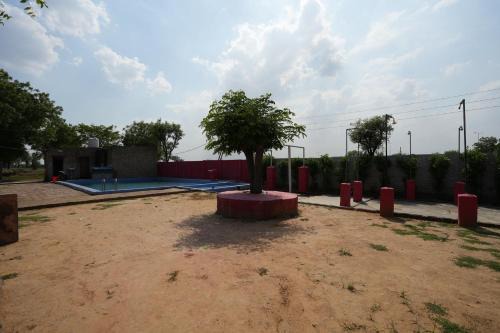 Rupani Dhani Farmhouse by Belmore