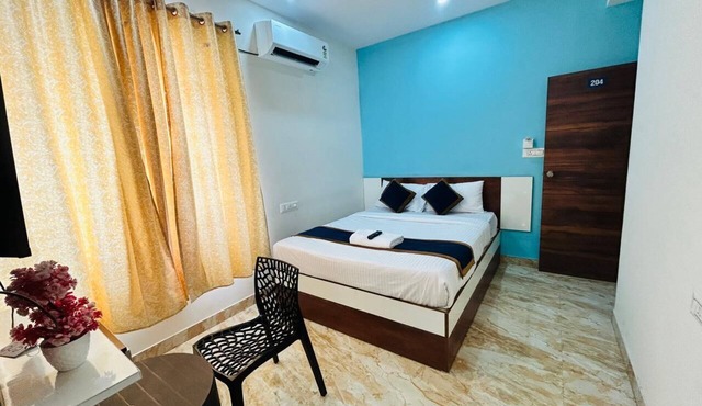 S K Comforts Rooms