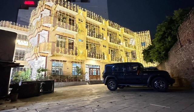 Sahani Hotel