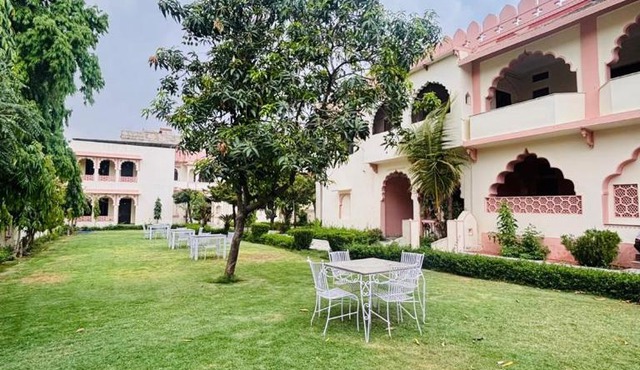Sajjan Bagh Resort