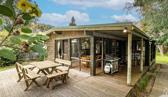 Sandy Point Log Cabin Stay 3 Pay 2 Winter Special in Sandy Point