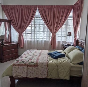 Santaii Stay - Seamless Remote Work and Family Fun