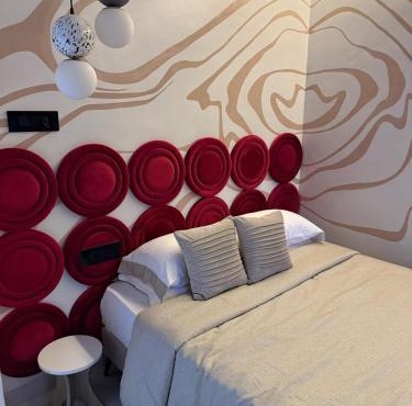 Scarlet Studio Room Luxe Lane5 Koregaon Park WiFi AC
