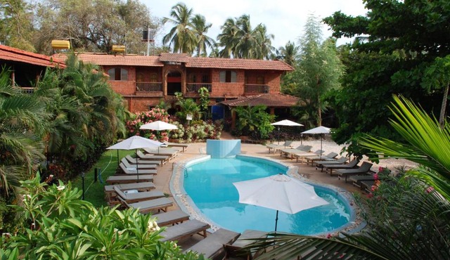 Sea Breeze Beach Resort Candolim, Goa