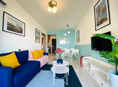 SeaView 2-bedroom Fully Furnished Apartment Forest City #freeWIFI