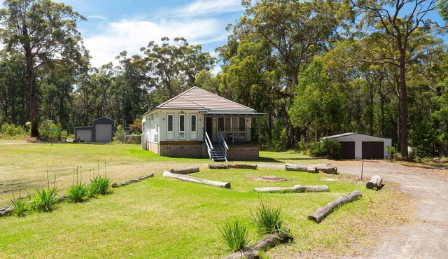 Secluded Cottage Surrounded by Eucalyptus Trees and Native Wildlife