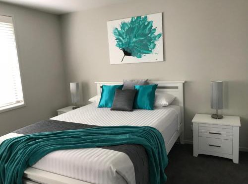 Self Contained Beach View Apartment in Kingston Beach