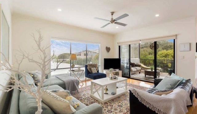 Serene, Modern Beach Escape 3 Bed 2 Bath in Cape Woolamai