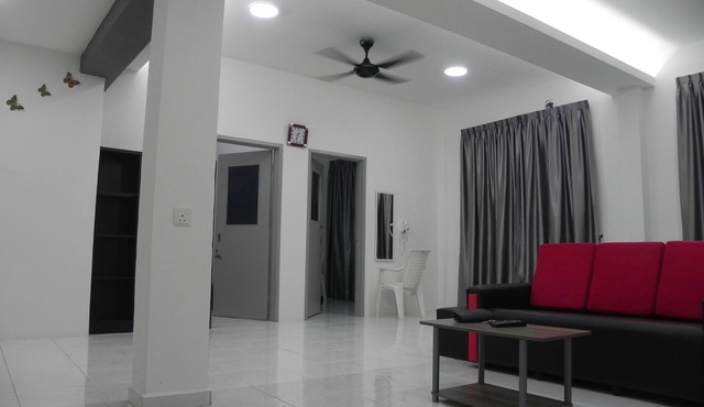 Seri Bayan Stay99 (max 11 pax)