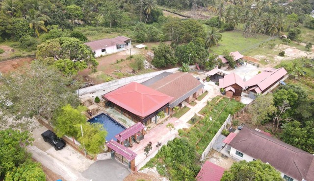 Seri Pinang Village
