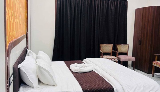 Shaahi Resort