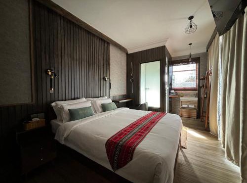 Shalom Suites