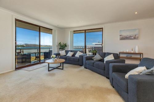 Shoreline 7 in Tuncurry