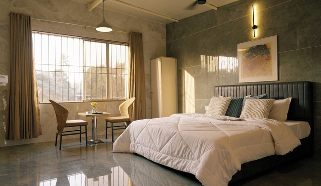 SHREE LODGING & BOARDING