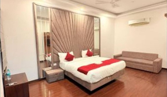 Signature Luxeinn Hotel