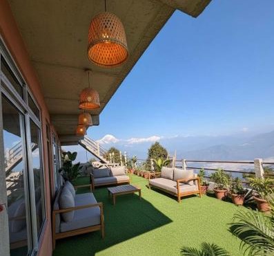 Skyvaana Homestay & Cafe