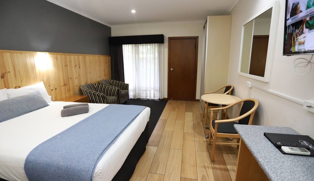 Sleepy Hill Motor Inn