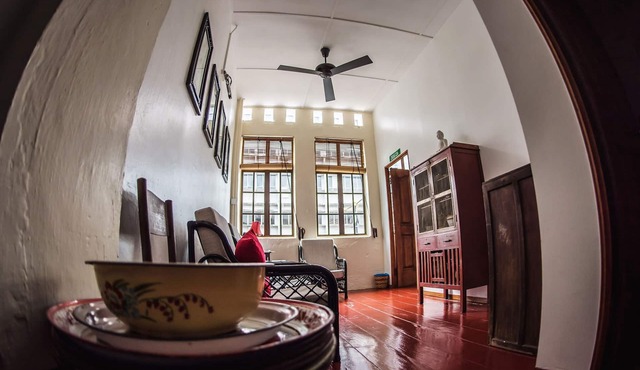 Sojourn Beds & Cafe - Hostel