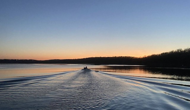 Solar Eclipse On the Lake - Secluded Rustic RV sites w/Utilities in Yellville