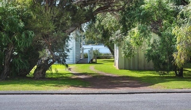 Southerly Studio right in Augusta where the two oceans meet. in Augusta