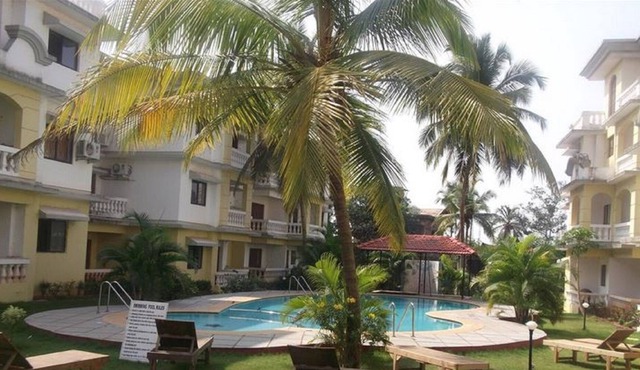 Spacious 1 Bedroom Penthouse Apartment with 2 Balconies & Swimming Pool