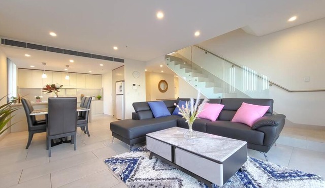 Spacious 3-Bed Penthouse with Perfect View