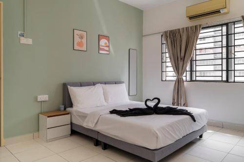 Spacious 3-Bedroom Apartment near IOI Mall Puchong